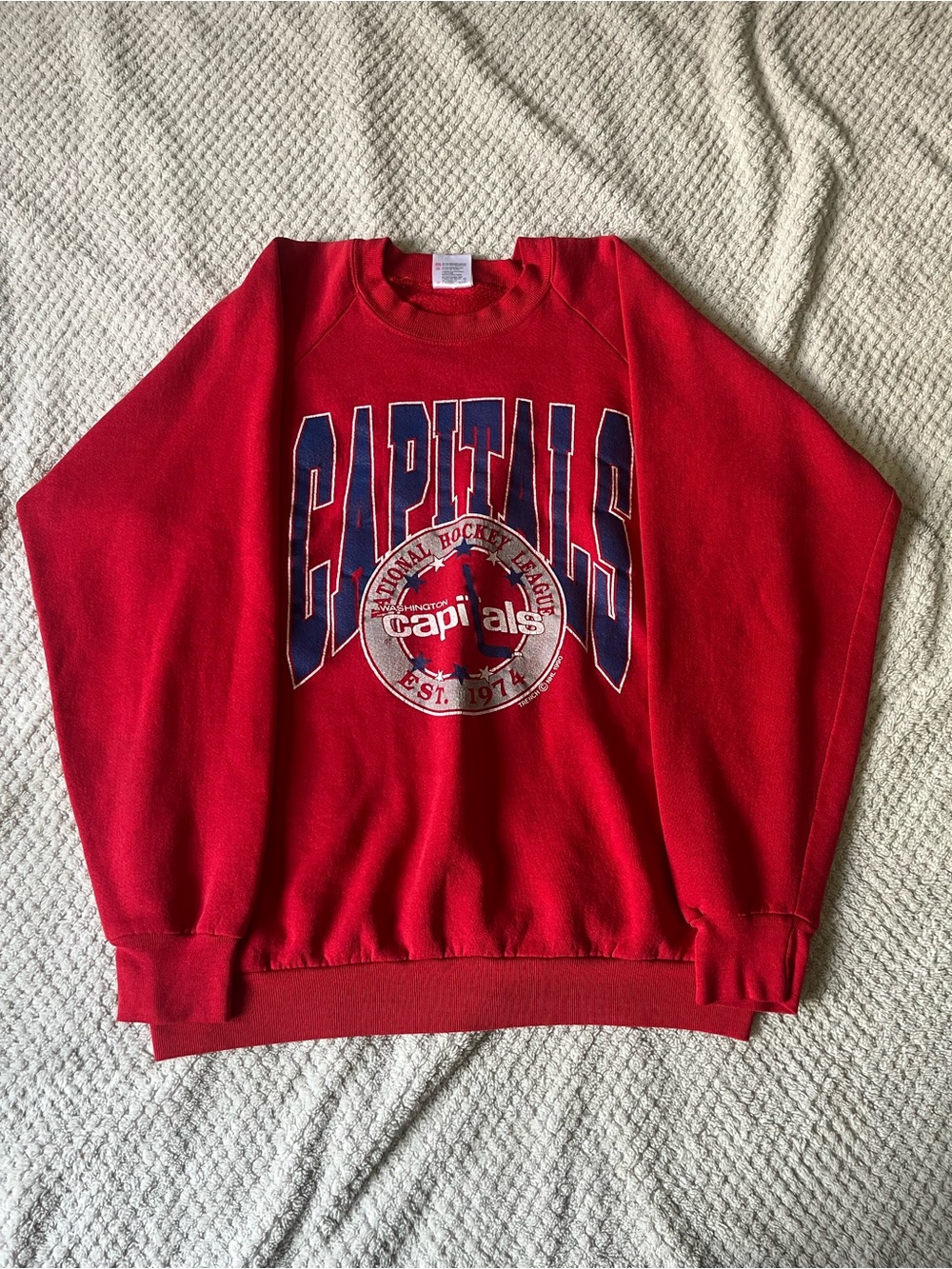 vintage Fruit of the Loom Red Washington Capitals Graphic Crewneck Sweatshirt